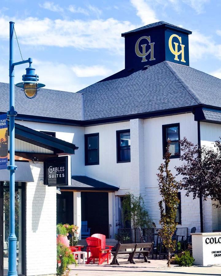 Colonial Hotel & Suites 格兰湾 外观 照片