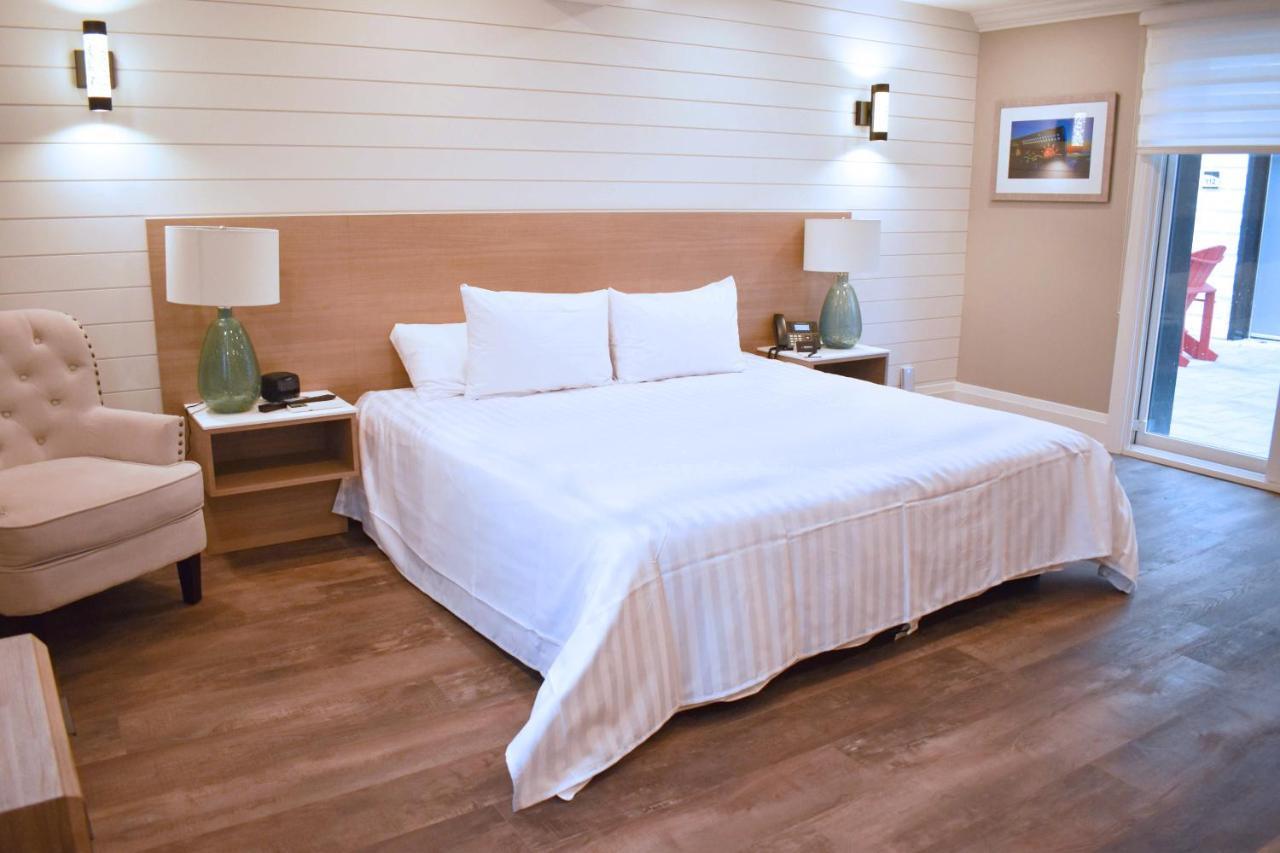 Colonial Hotel & Suites 格兰湾 外观 照片