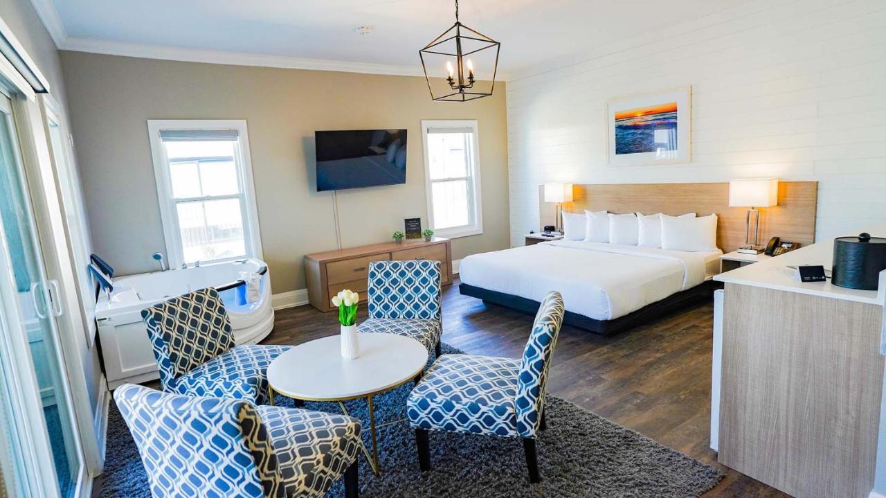 Colonial Hotel & Suites 格兰湾 外观 照片
