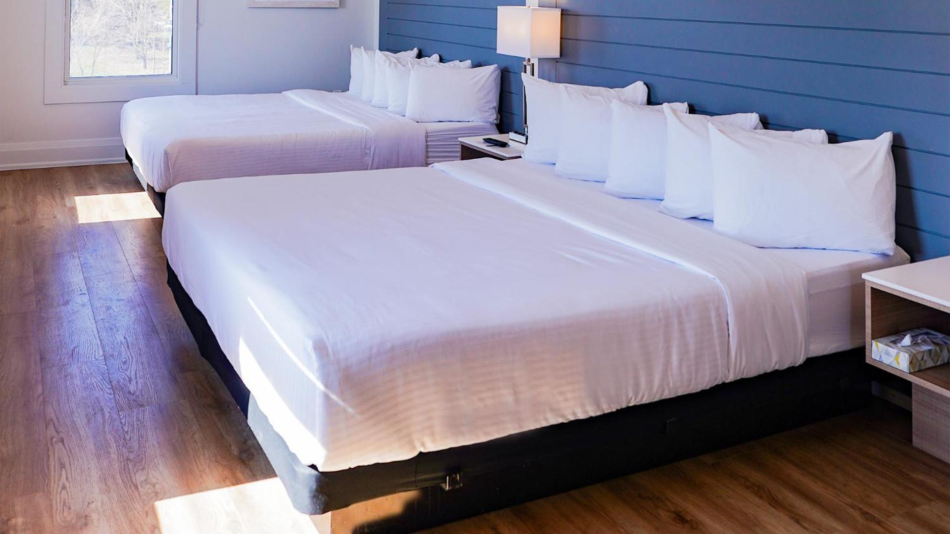Colonial Hotel & Suites 格兰湾 外观 照片