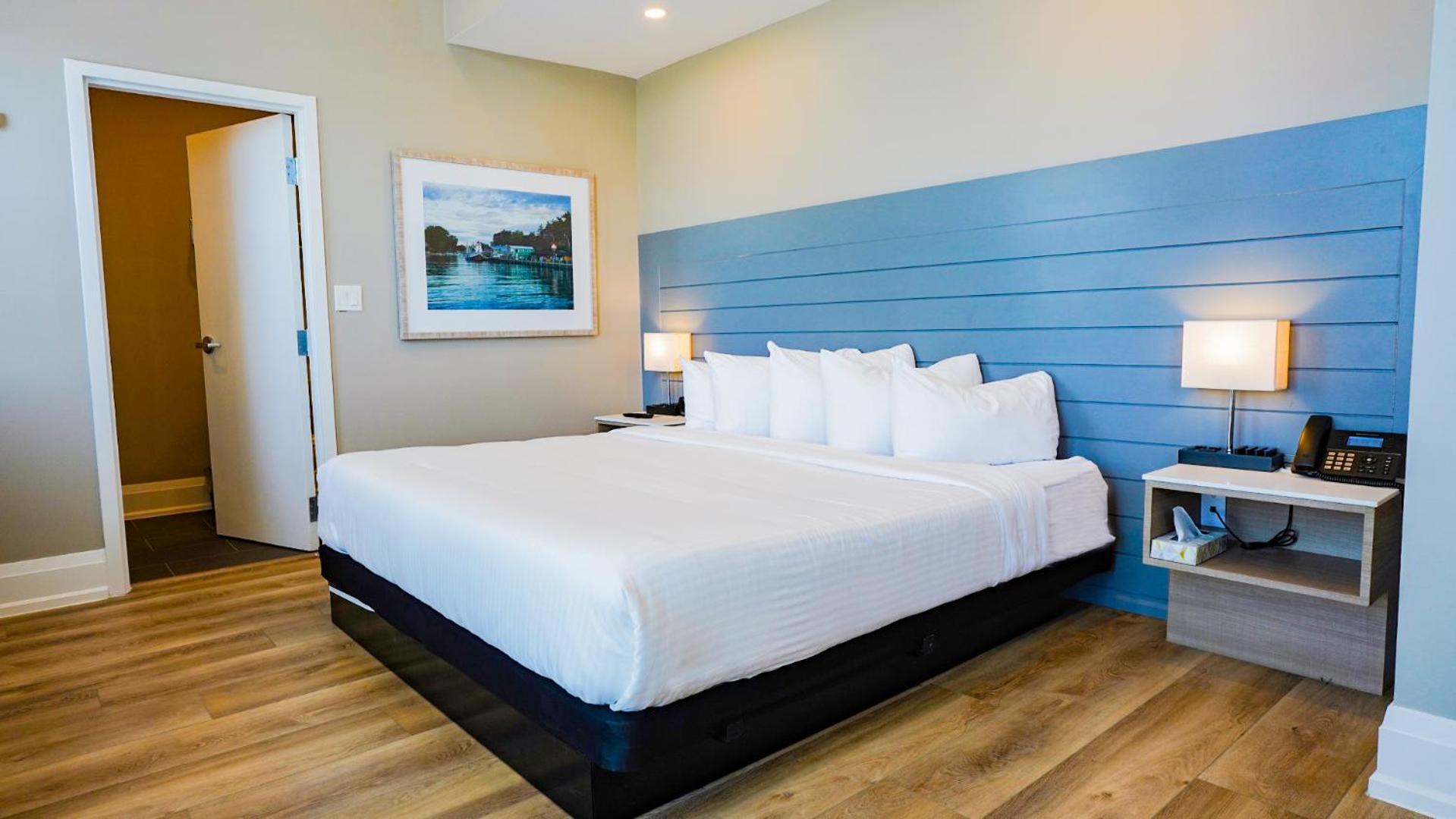 Colonial Hotel & Suites 格兰湾 外观 照片
