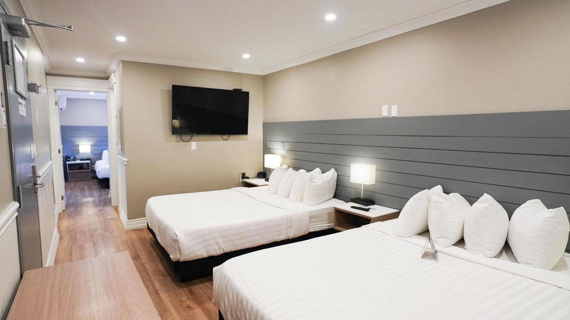 Colonial Hotel & Suites 格兰湾 外观 照片