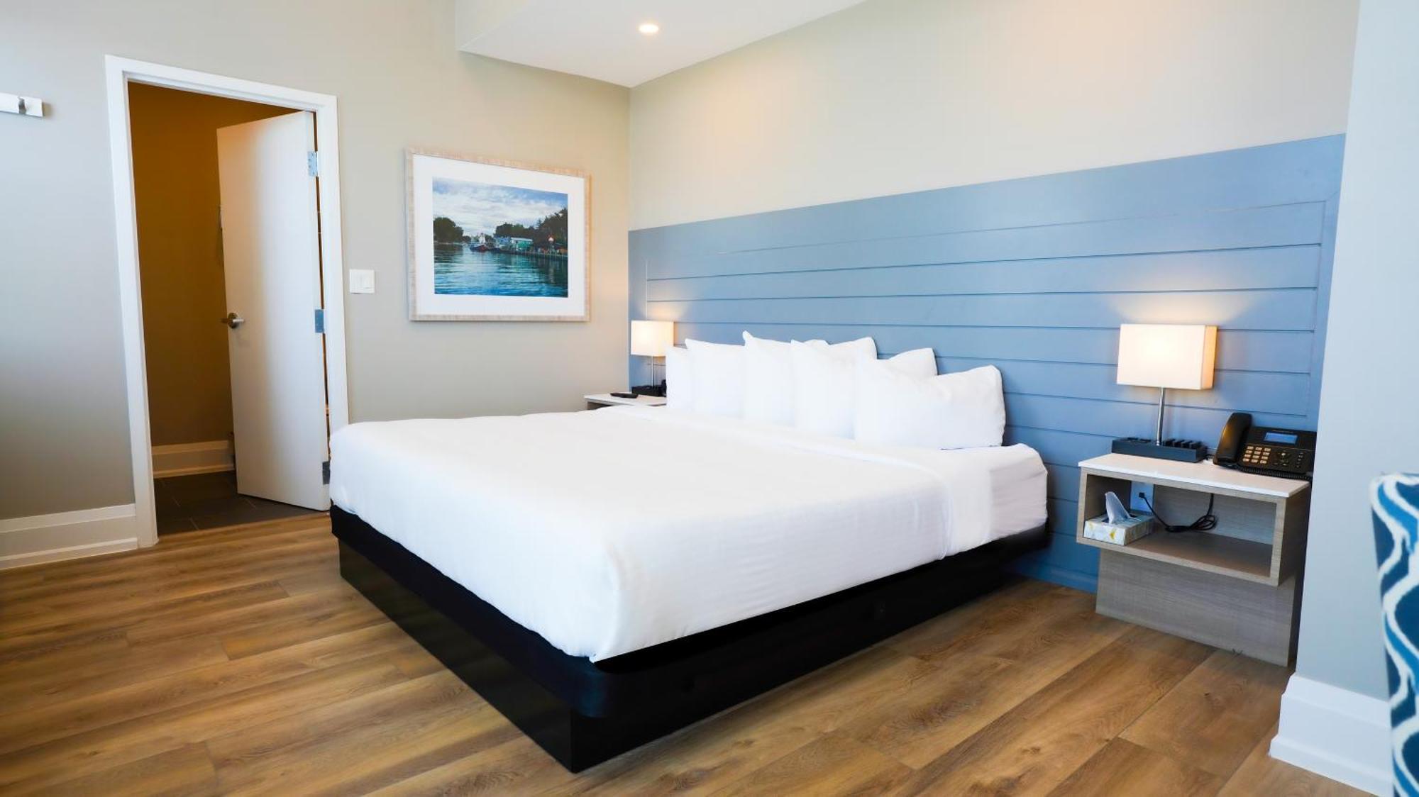 Colonial Hotel & Suites 格兰湾 外观 照片