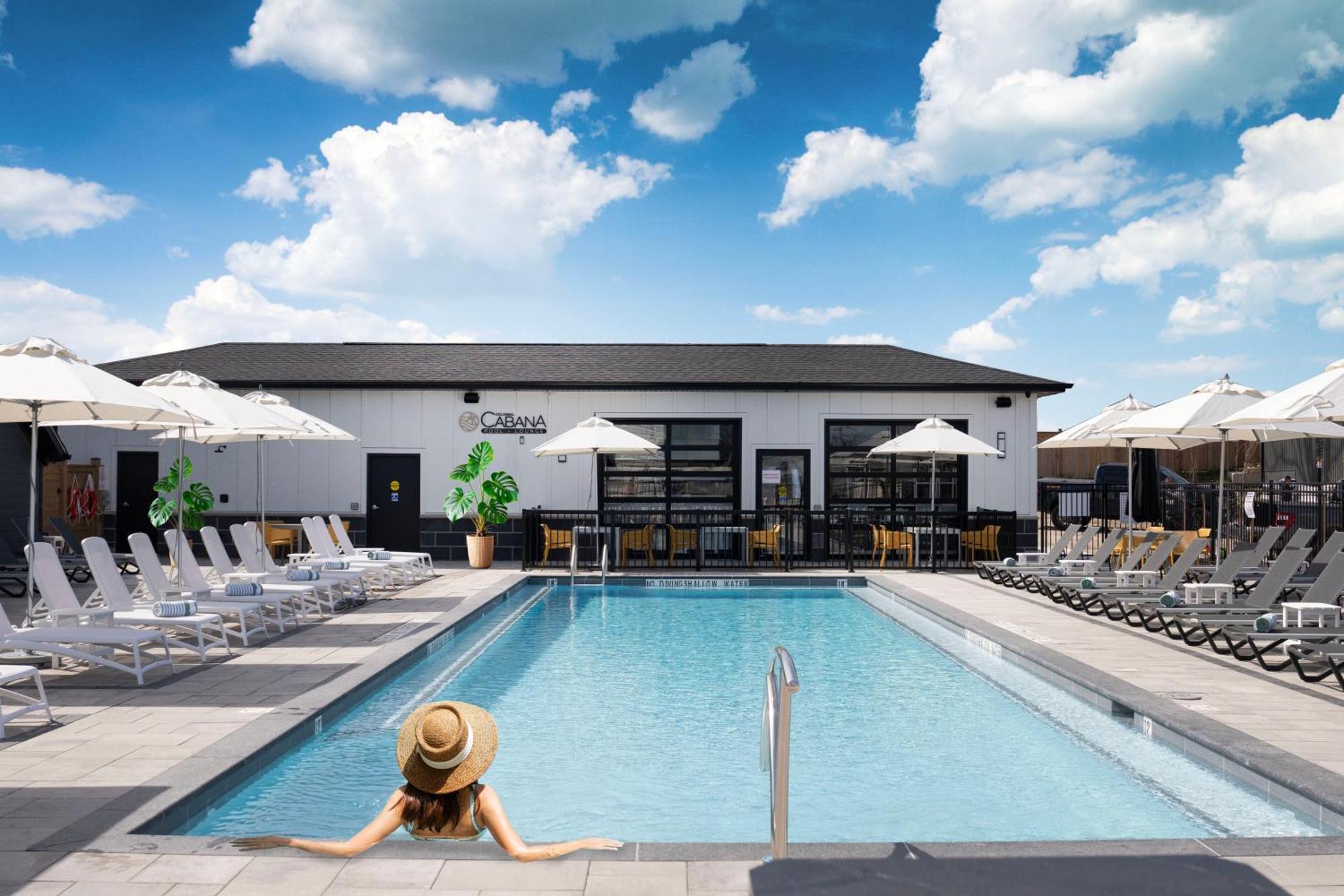 Colonial Hotel & Suites 格兰湾 外观 照片
